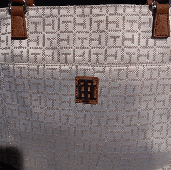 Tommy Hilfiger Tote Signature TH Brown Shopping Handbag semi new bag - Picture 3 of 6